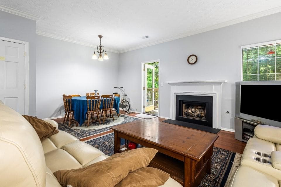 2 bedroom, 2 bathroom, 1,280 sq ft townhouse for sale at 603 Wedgewood Way, Sandy Springs, GA 30350 — photo 3