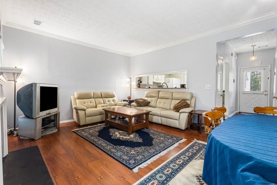 2 bedroom, 2 bathroom, 1,280 sq ft townhouse for sale at 603 Wedgewood Way, Sandy Springs, GA 30350 — photo 4