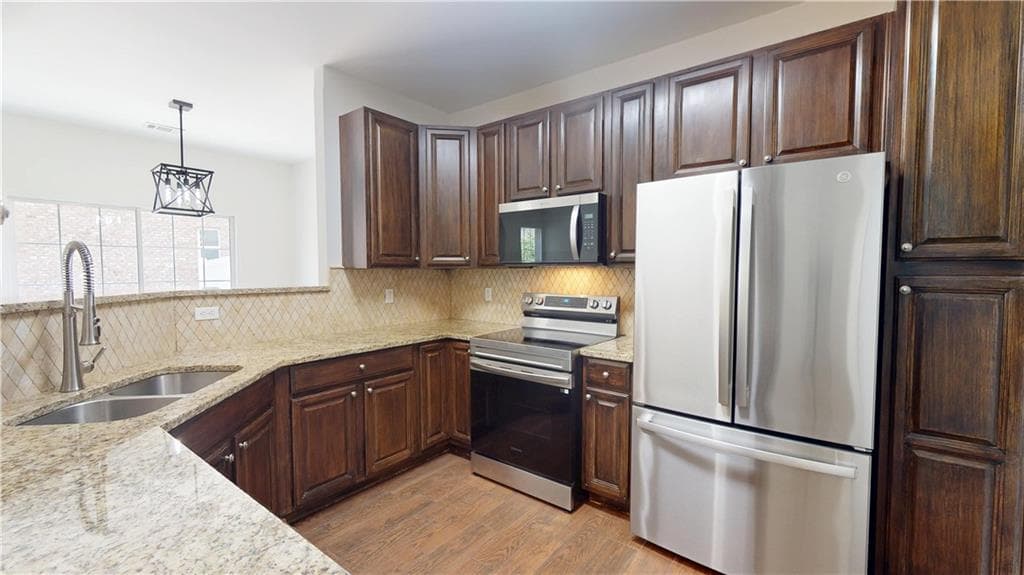 3 bedroom, 3 bathroom, 1,764 sq ft townhouse for rent at 3249 Brockenhurst Drive, Buford, GA 30519 for $1,995 a month — photo 6