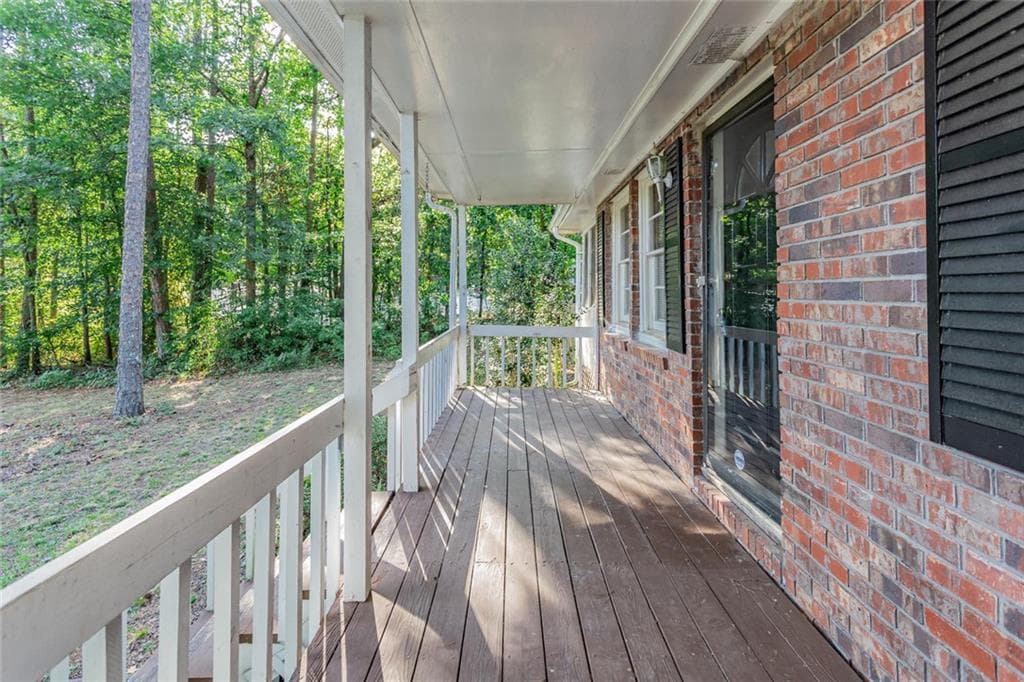 2 bedroom, 1 bathroom, 1,008 sq ft single family residence for rent at 850 Red Barn Road, Acworth, GA 30102 for $1,650 a month — photo 3