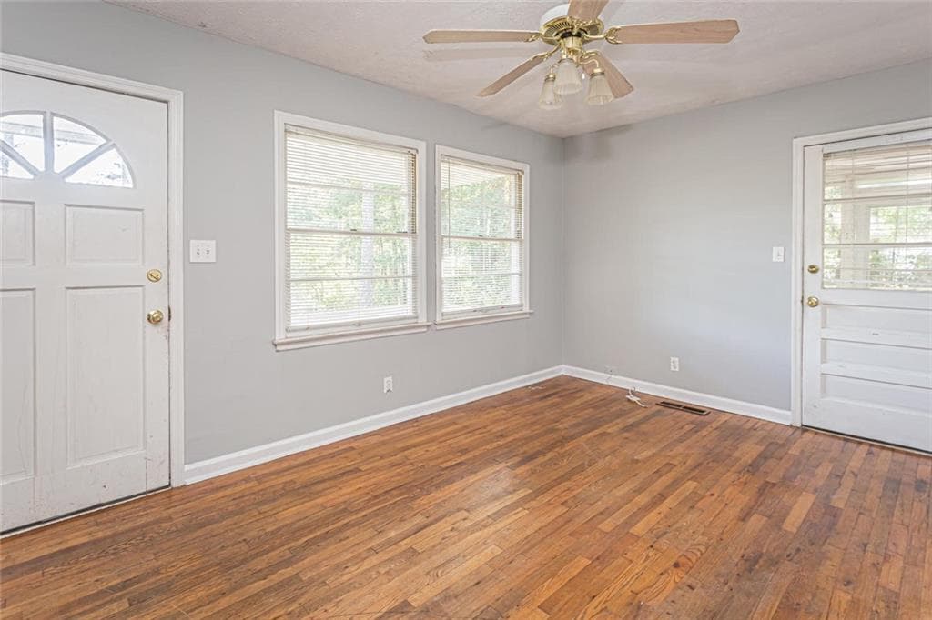 2 bedroom, 1 bathroom, 1,008 sq ft single family residence for rent at 850 Red Barn Road, Acworth, GA 30102 for $1,650 a month — photo 6