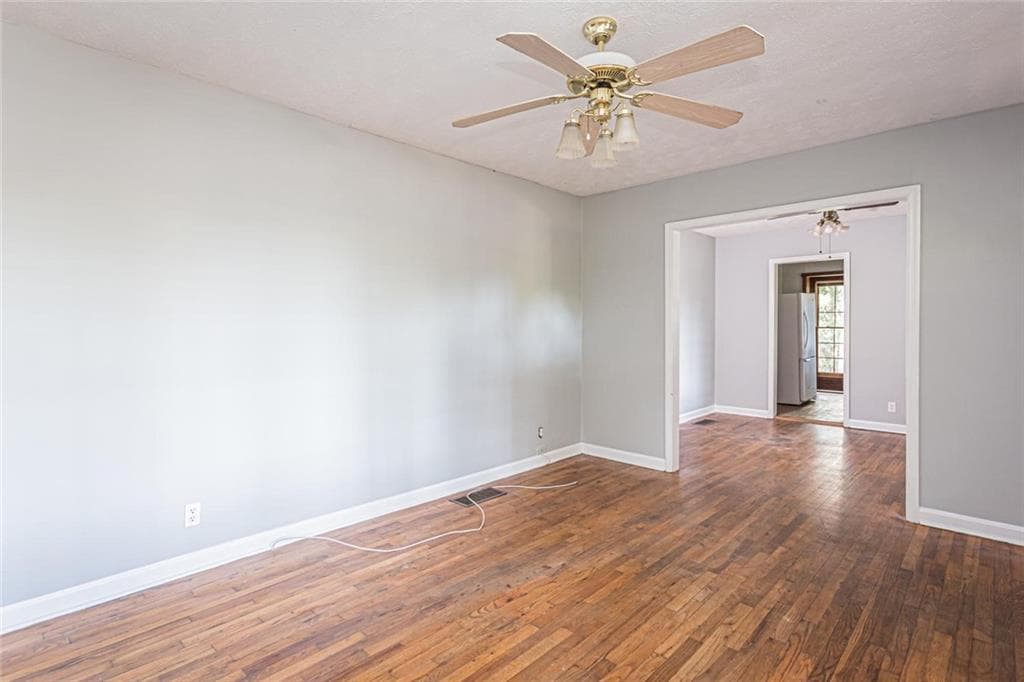 2 bedroom, 1 bathroom, 1,008 sq ft single family residence for rent at 850 Red Barn Road, Acworth, GA 30102 for $1,650 a month — photo 8