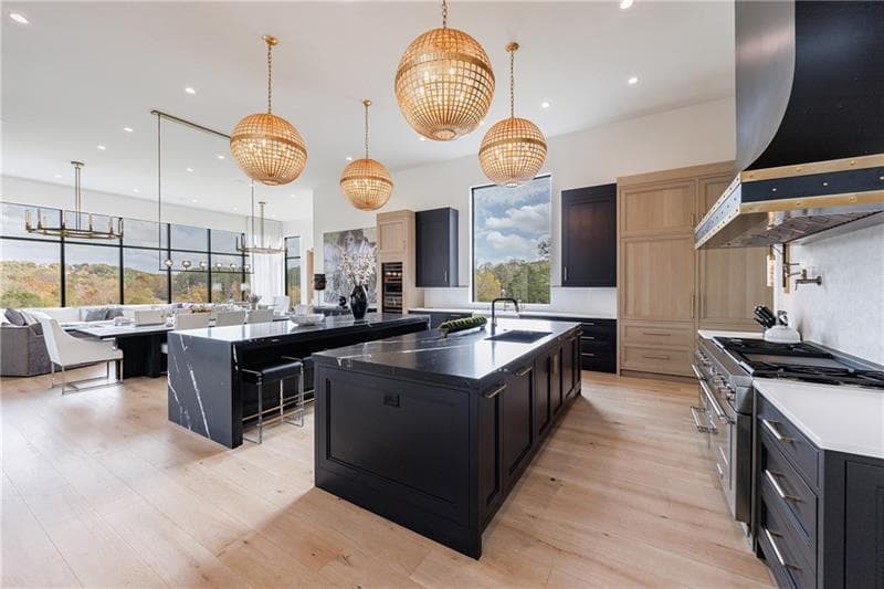6 bedroom, 8 bathroom, 10,876 sq ft single family residence for sale at 14200 Hopewell Road, Milton, GA 30004 — photo 6