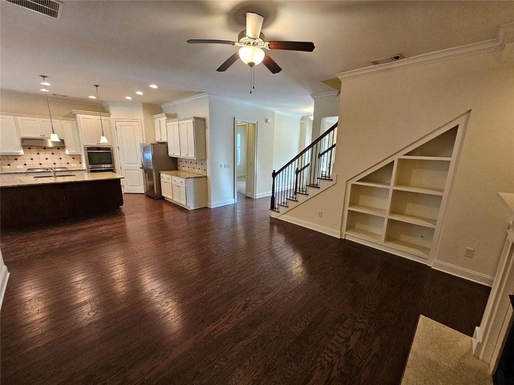 3 bedroom, 3 bathroom, 2,834 sq ft townhouse for rent at 2104 McFarlin Lane, Alpharetta, GA 30004 for $4,400 a month — photo 3