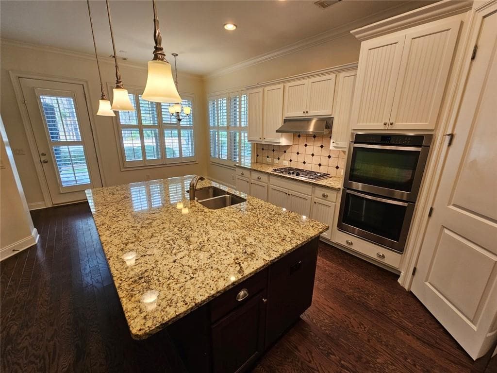 3 bedroom, 3 bathroom, 2,834 sq ft townhouse for rent at 2104 McFarlin Lane, Alpharetta, GA 30004 for $4,400 a month — photo 6