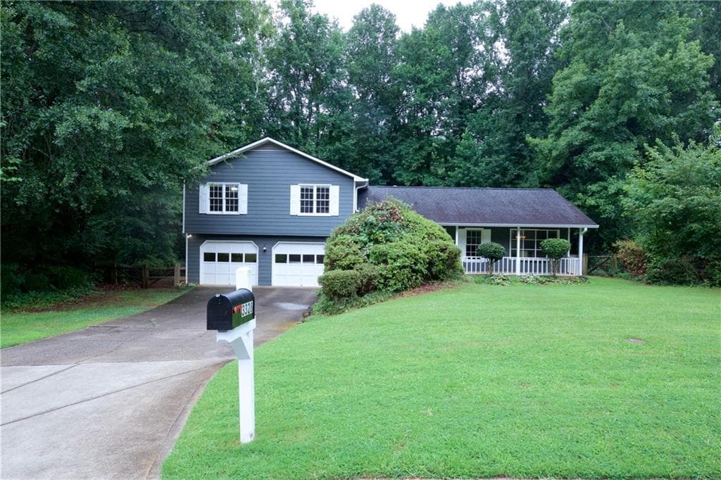 3 bedroom, 2 bathroom, 1,606 sq ft single family residence for rent at 3328 Mountain Hollow Drive, Marietta, GA 30062 for $2,200 a month — photo 1 of 24