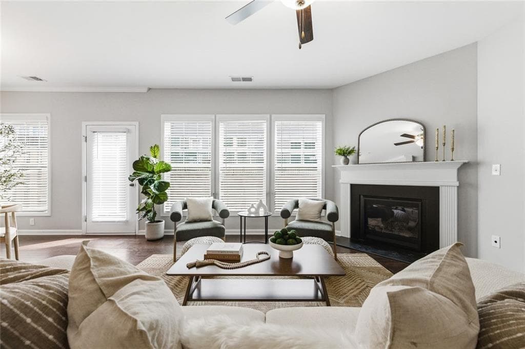 3 bedroom, 3 bathroom, 2,513 sq ft townhouse under contract at 525 Coral, Marietta, GA 30064 — photo 4