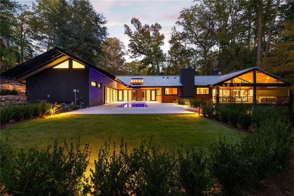 6 bedroom, 7 bathroom, 5,054 sq ft single family residence sold at 585 Amberidge Trail, Atlanta, GA 30328