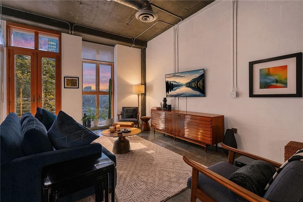 2 bedroom, 2 bathroom, 1,312 sq ft condominium for sale at 123 Luckie Street 2209, Atlanta, GA 30303 — photo 2