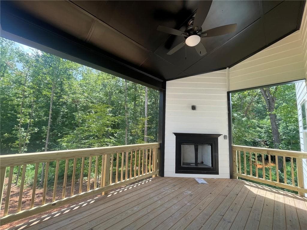 3 bedroom, 4 bathroom, 2,470 sq ft single family residence for sale at 8275 CROOKED CREEK Drive, Cumming, GA 30028 — photo 6
