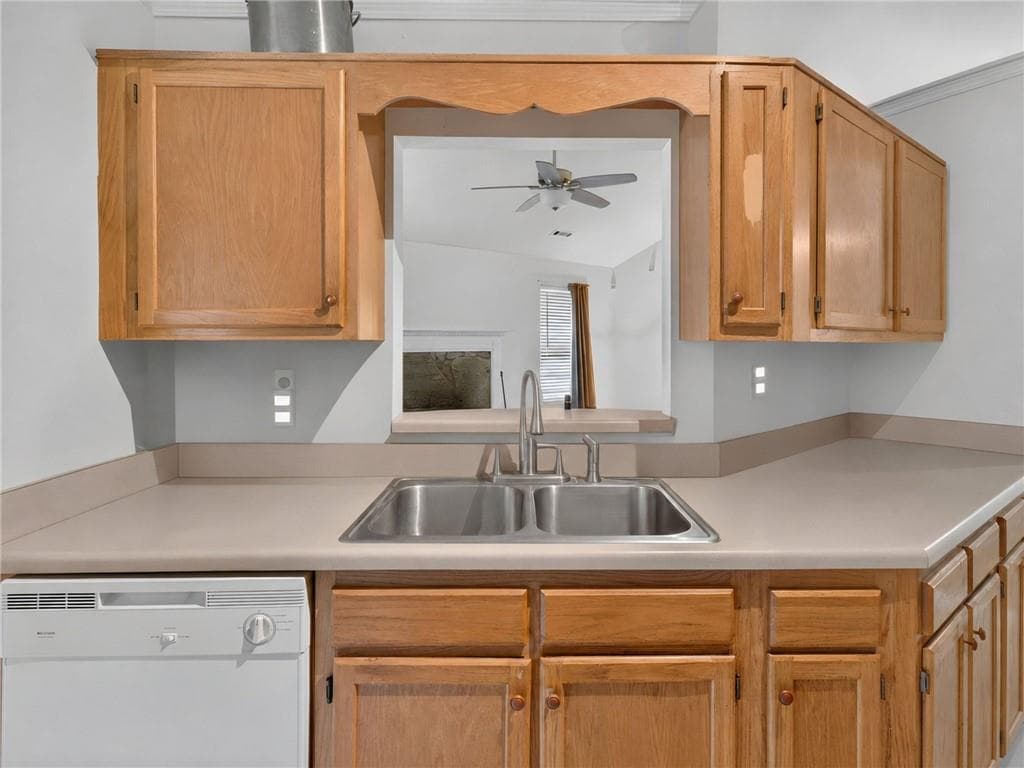 3 bedroom, 2 bathroom, 1,398 sq ft single family residence for sale at 109 Collins Way, Douglasville, GA 30134 — photo 7
