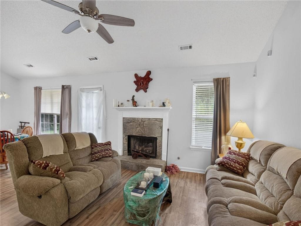 3 bedroom, 2 bathroom, 1,398 sq ft single family residence for sale at 109 Collins Way, Douglasville, GA 30134 — photo 10