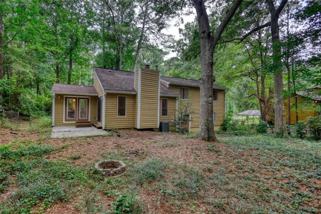 3 bedroom, 2 bathroom, 1,575 sq ft single family residence for sale at 2780 Westminister Lane, Conyers, GA 30012 — photo 9