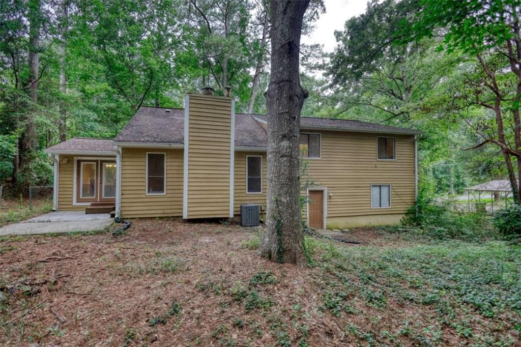 3 bedroom, 2 bathroom, 1,575 sq ft single family residence for sale at 2780 Westminister Lane, Conyers, GA 30012 — photo 10