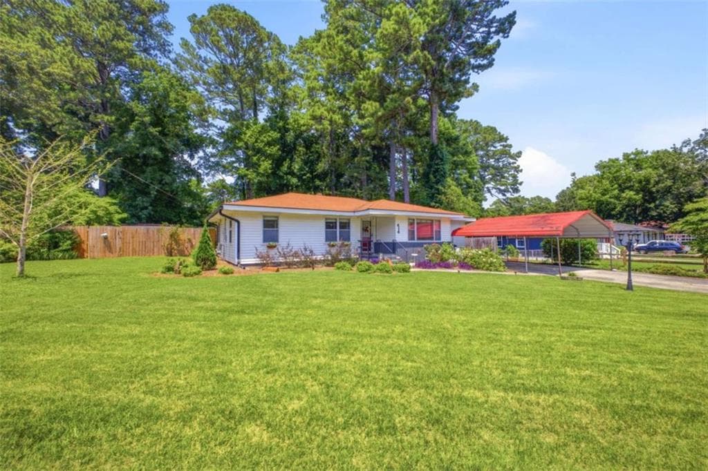 3 bedroom, 2 bathroom, 1,614 sq ft single family residence for sale at 414 Robin Hood Road, Rome, GA 30161 — photo 2