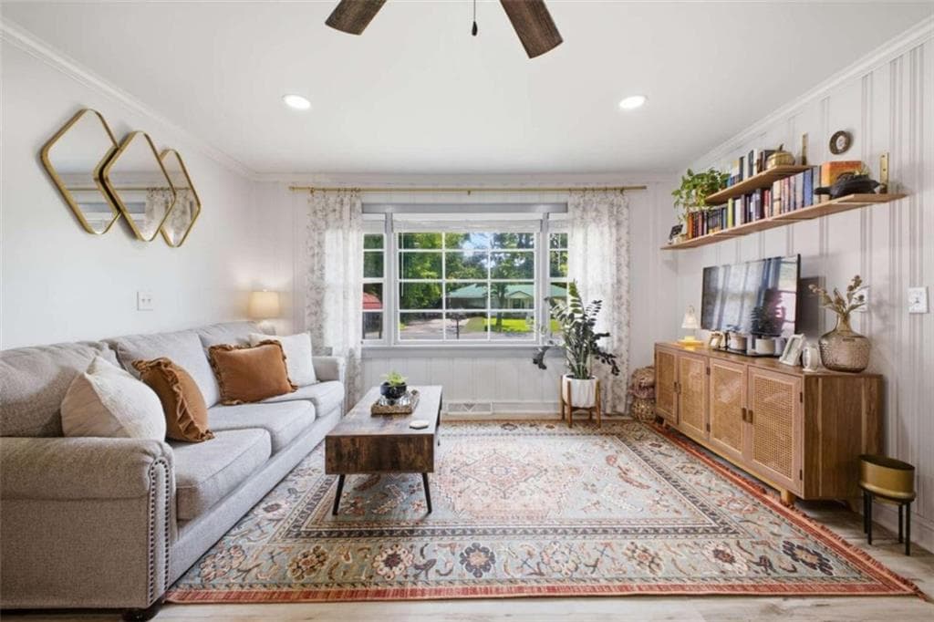 3 bedroom, 2 bathroom, 1,614 sq ft single family residence for sale at 414 Robin Hood Road, Rome, GA 30161 — photo 8