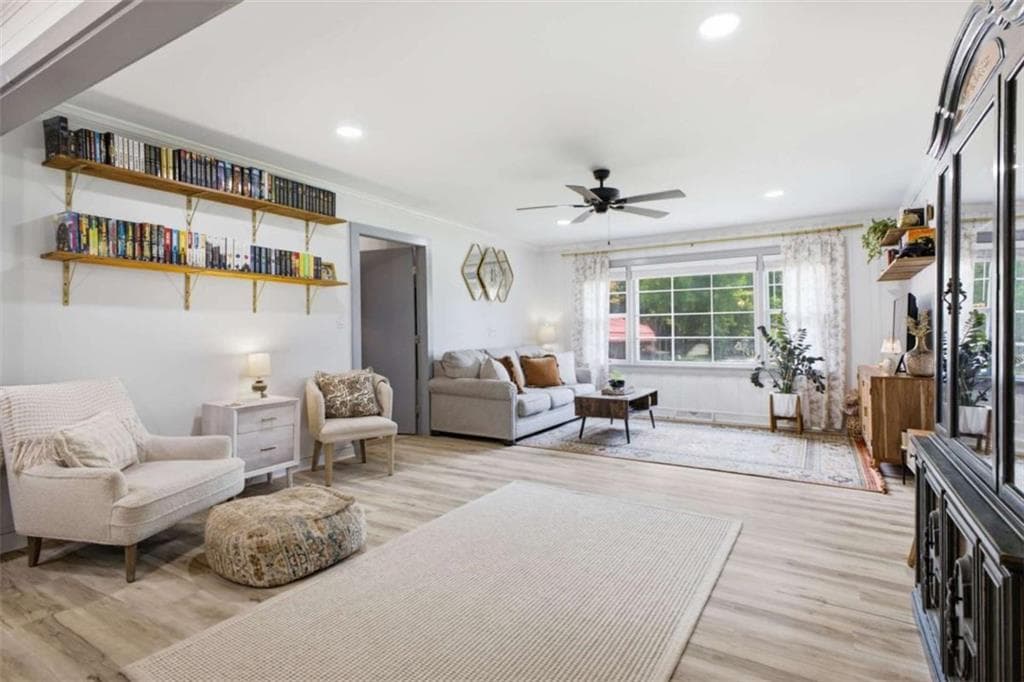 3 bedroom, 2 bathroom, 1,614 sq ft single family residence for sale at 414 Robin Hood Road, Rome, GA 30161 — photo 10