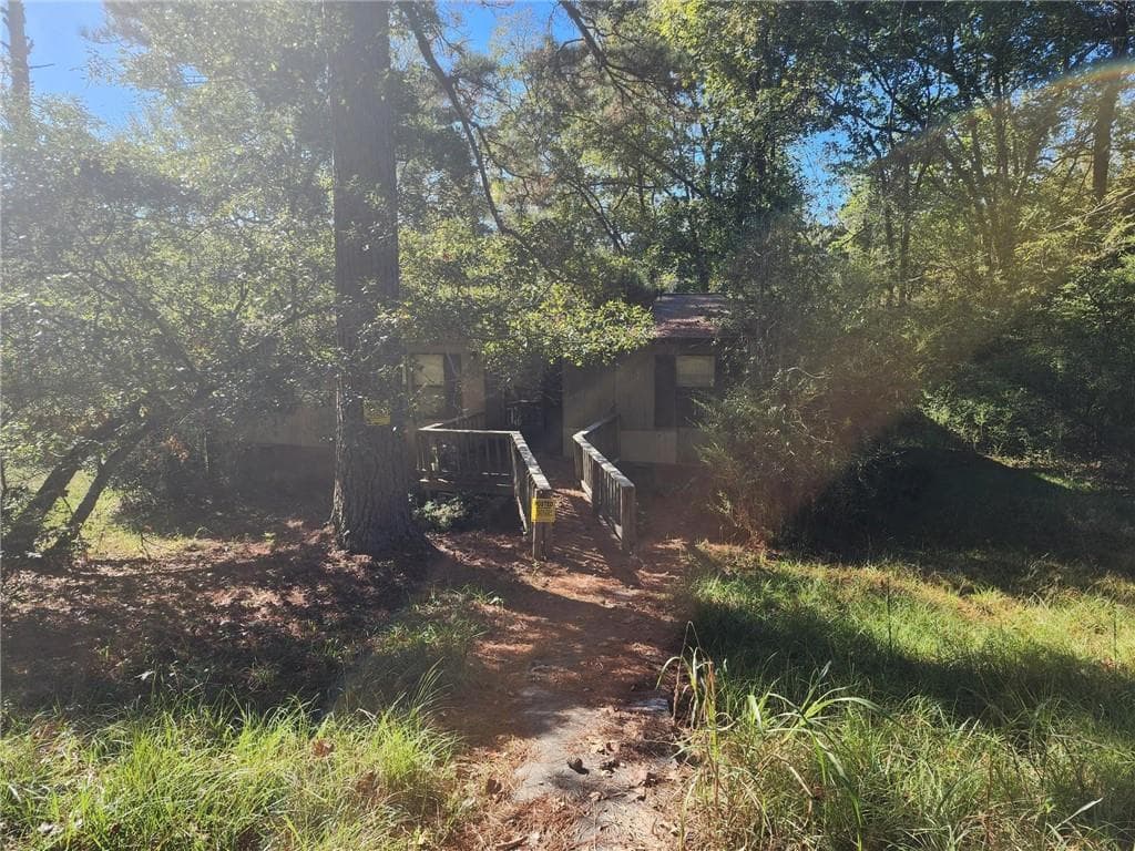 3 bedroom, 2 bathroom, 1,080 sq ft single family residence under contract at 2281 Carr Road, Conyers, GA 30012