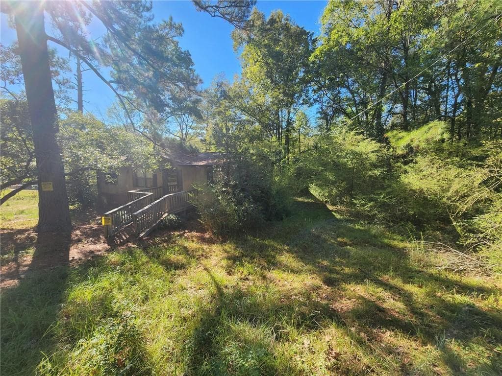 3 bedroom, 2 bathroom, 1,080 sq ft single family residence under contract at 2281 Carr Road, Conyers, GA 30012 — photo 3