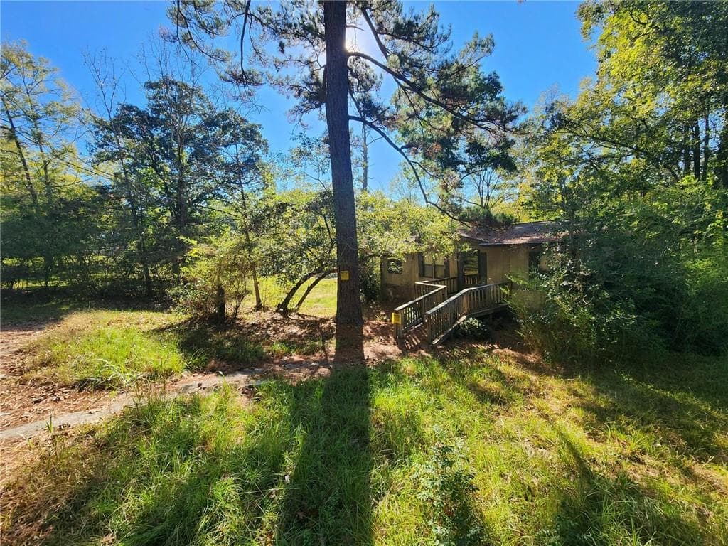 3 bedroom, 2 bathroom, 1,080 sq ft single family residence under contract at 2281 Carr Road, Conyers, GA 30012 — photo 4