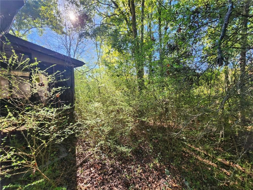 3 bedroom, 2 bathroom, 1,080 sq ft single family residence under contract at 2281 Carr Road, Conyers, GA 30012 — photo 6
