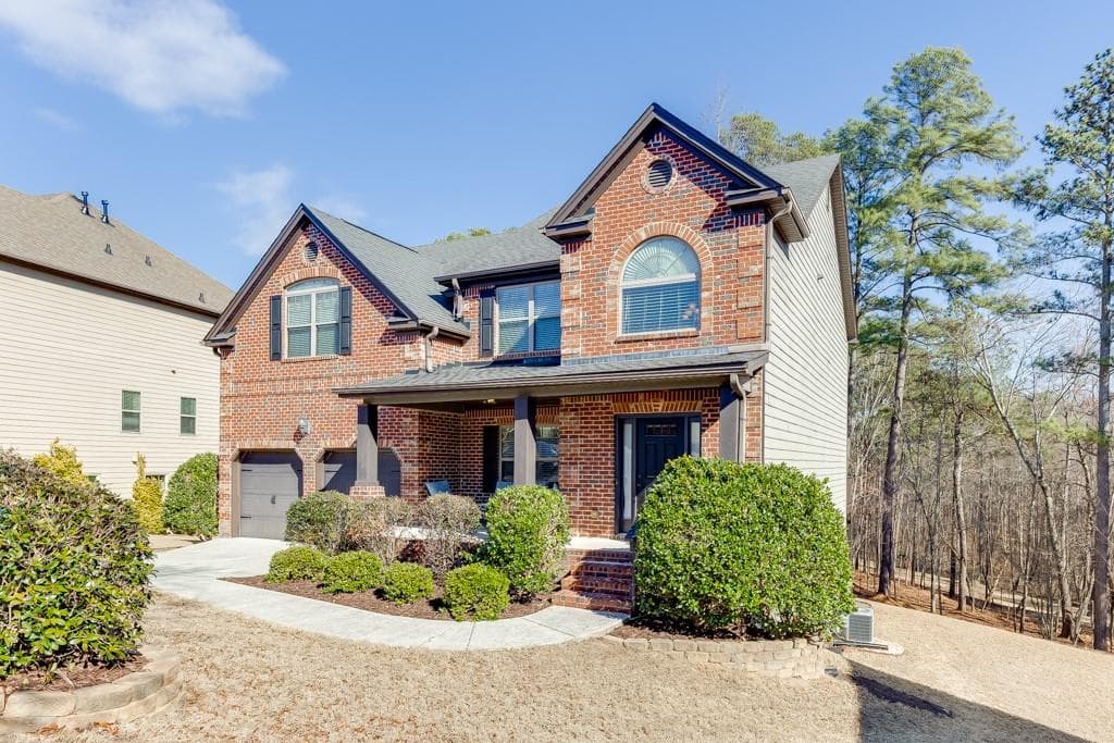 5 bedroom, 3 bathroom, 2,592 sq ft single family residence for sale at 2085 Mount Grove Court, Dacula, GA 30019 — photo 2