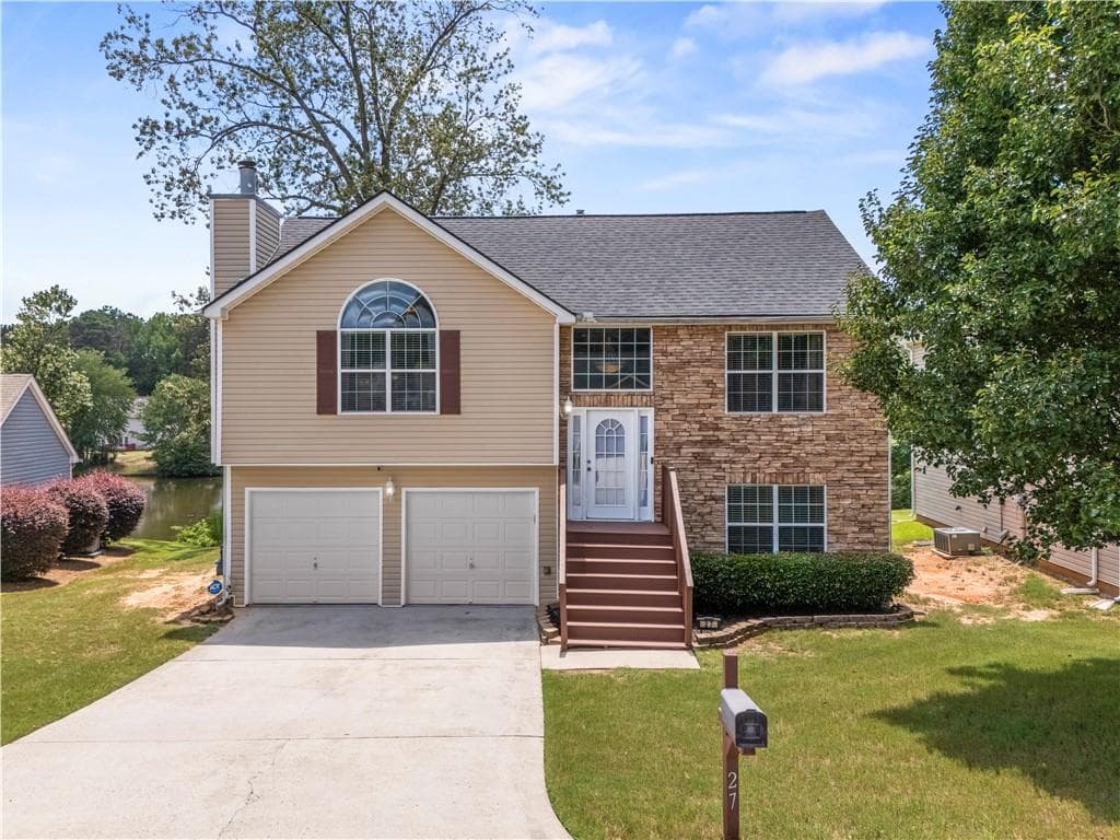 3 bedroom, 2 bathroom, 1,720 sq ft single family residence for sale at 27 Waters Edge Way, Fayetteville, GA 30215