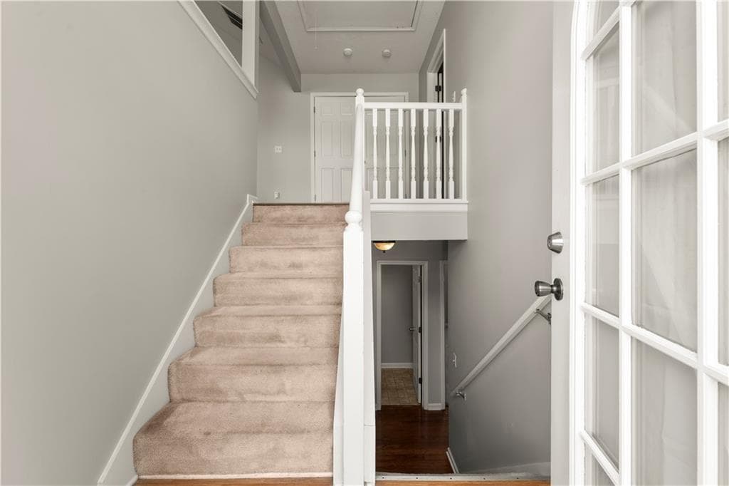 3 bedroom, 2 bathroom, 1,720 sq ft single family residence for sale at 27 Waters Edge Way, Fayetteville, GA 30215 — photo 3