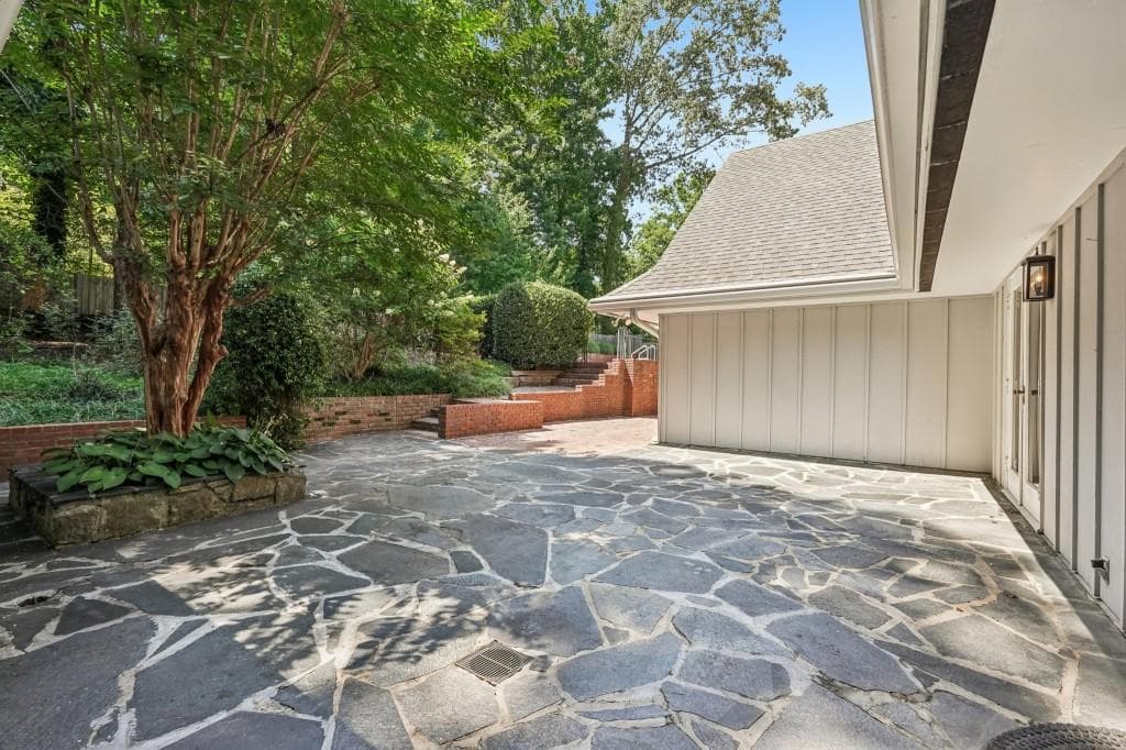 4 bedroom, 3 bathroom, 3,684 sq ft single family residence under contract at 4891 Timberland Drive, Mableton, GA 30126 — photo 4