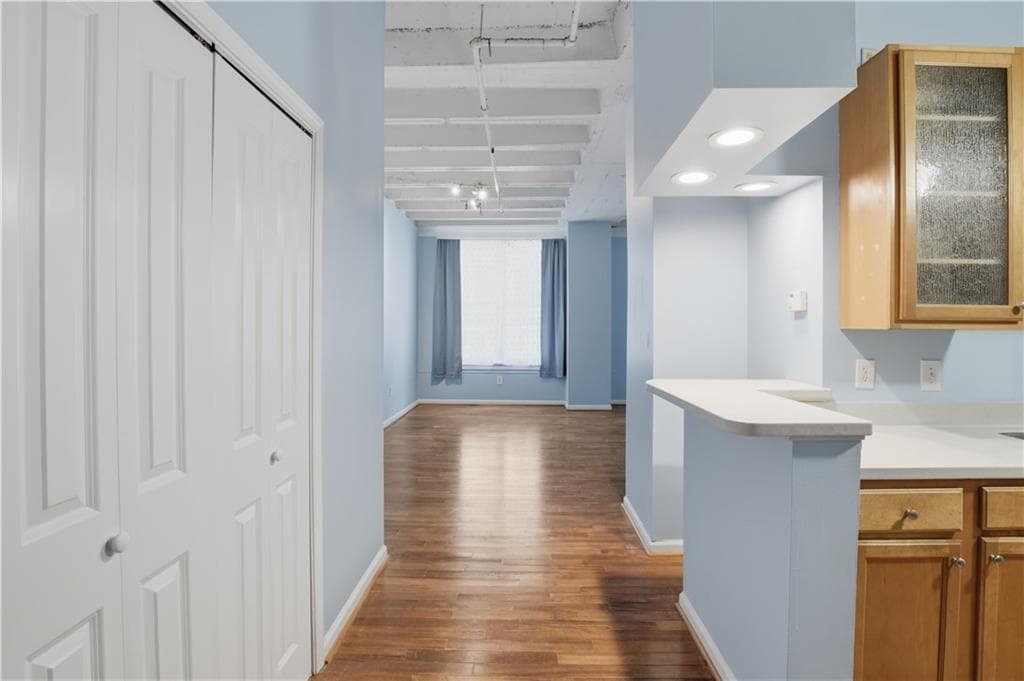 2 bedroom, 2 bathroom, 902 sq ft condominium for sale at 32 Peachtree Street 703, Atlanta, GA 30303 — photo 10