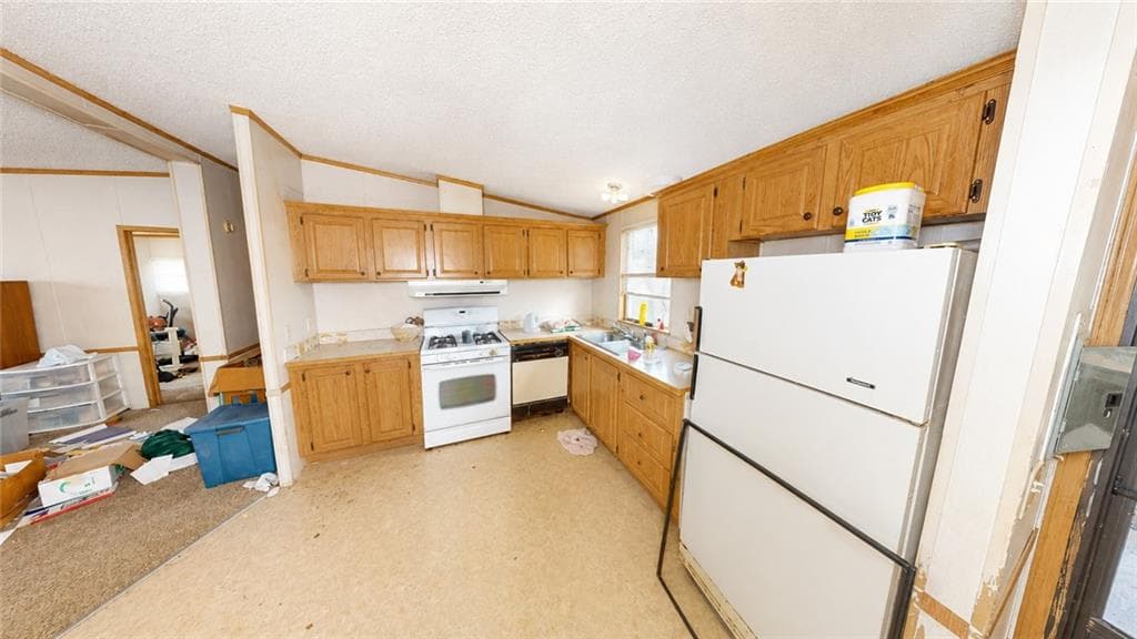 3 bedroom, 2 bathroom, 1,080 sq ft single family residence under contract at 2281 Carr Road, Conyers, GA 30012 — photo 9