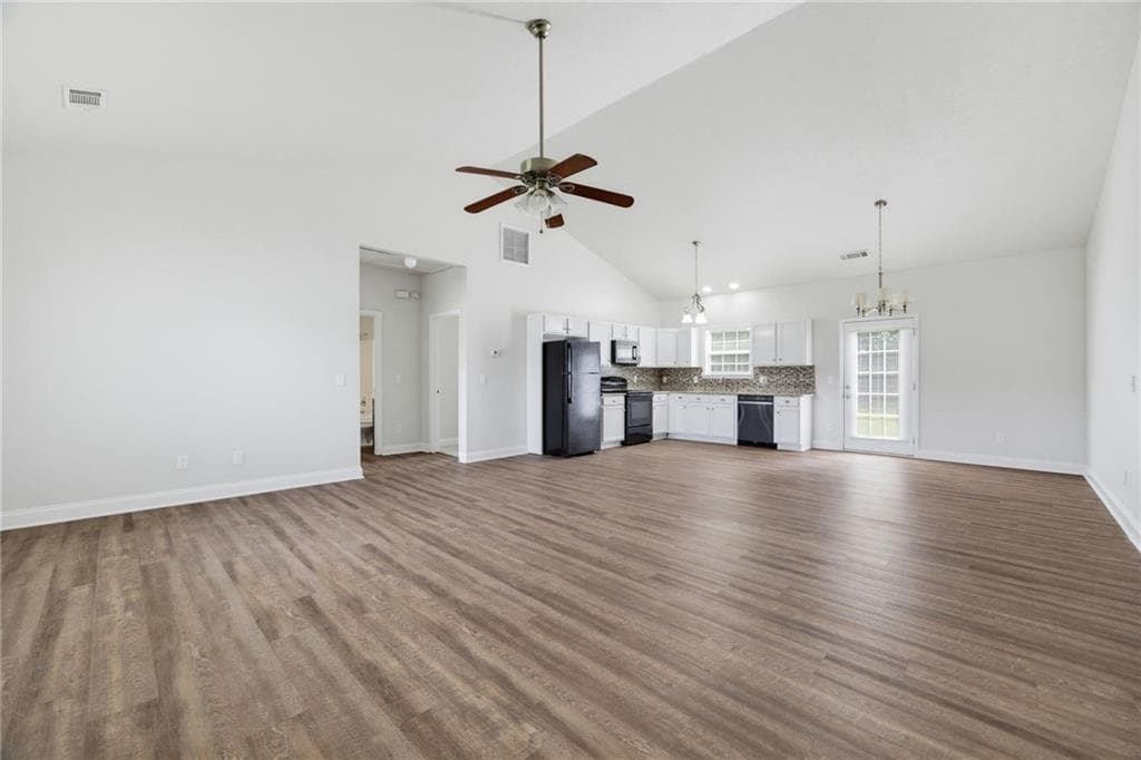 3 bedroom, 2 bathroom, 1,518 sq ft single family residence for sale at 74 Millstream Drive, Dallas, GA 30157 — photo 2