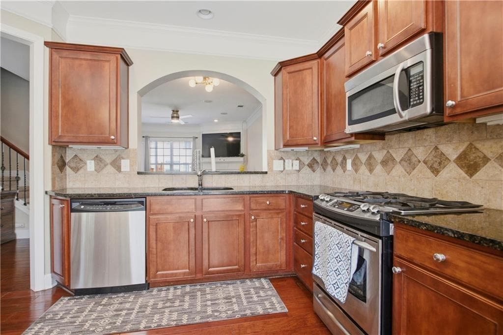 3 bedroom, 4 bathroom, 1,848 sq ft townhouse for sale at 4802 Seldon Way, Smyrna, GA 30080 — photo 3