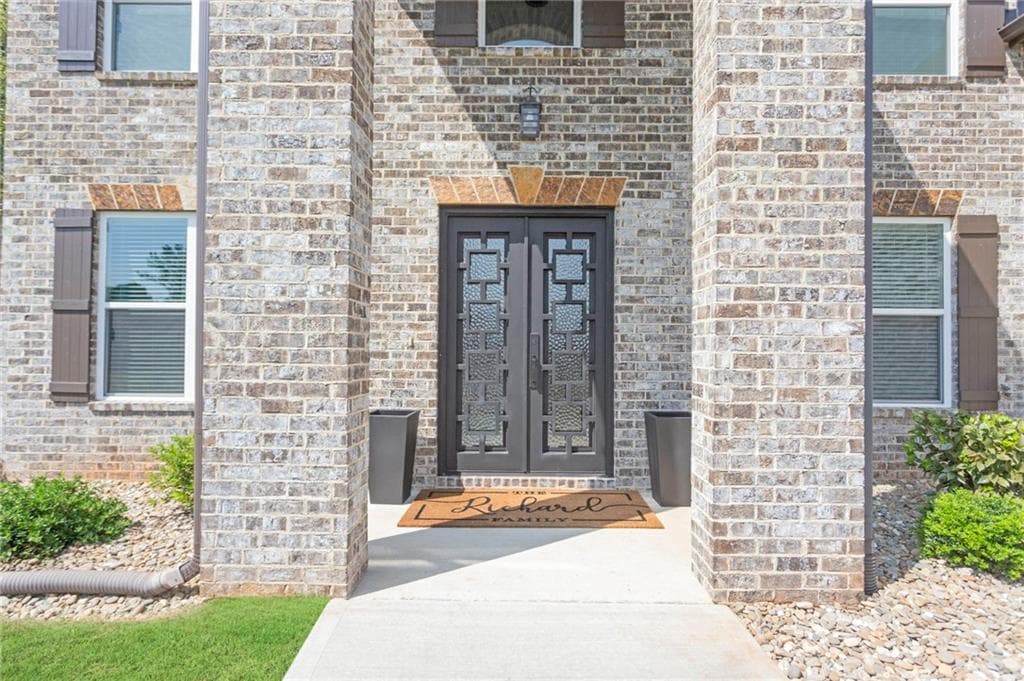 5 bedroom, 4 bathroom, 4,552 sq ft single family residence for sale at 2556 Westchester Way, Conyers, GA 30013 — photo 4