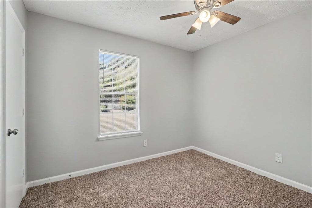 3 bedroom, 2 bathroom, 1,274 sq ft single family residence for sale at 9587 Thomas Downs Lane, Jonesboro, GA 30238 — photo 10