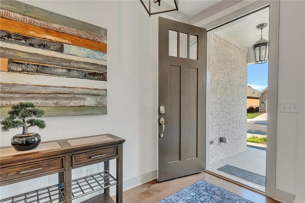 2 bedroom, 2 bathroom, 1,978 sq ft single family residence under contract at 616 Grassmeade Lane, Woodstock, GA 30188 — photo 3