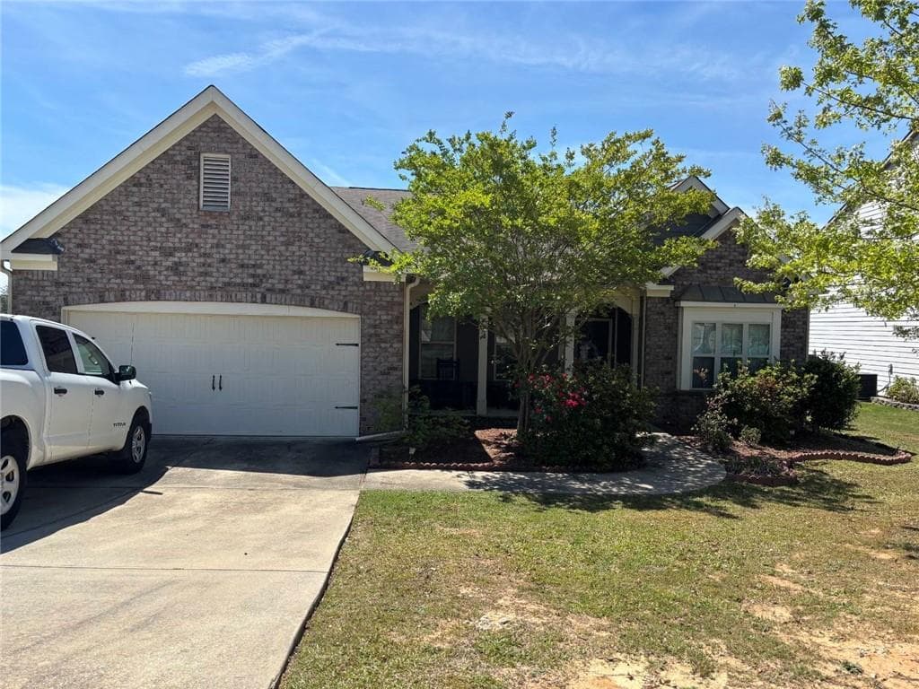 3 bedroom, 2 bathroom, 1,750 sq ft single family residence under contract at 6388 Lemongrass Drive, Columbus, GA 31907
