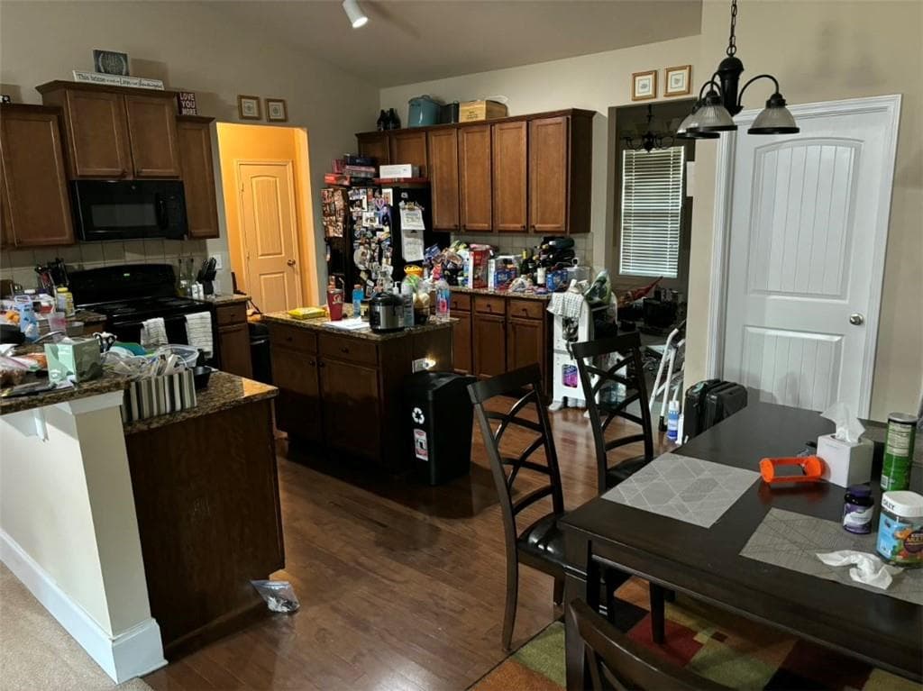 3 bedroom, 2 bathroom, 1,750 sq ft single family residence under contract at 6388 Lemongrass Drive, Columbus, GA 31907 — photo 2