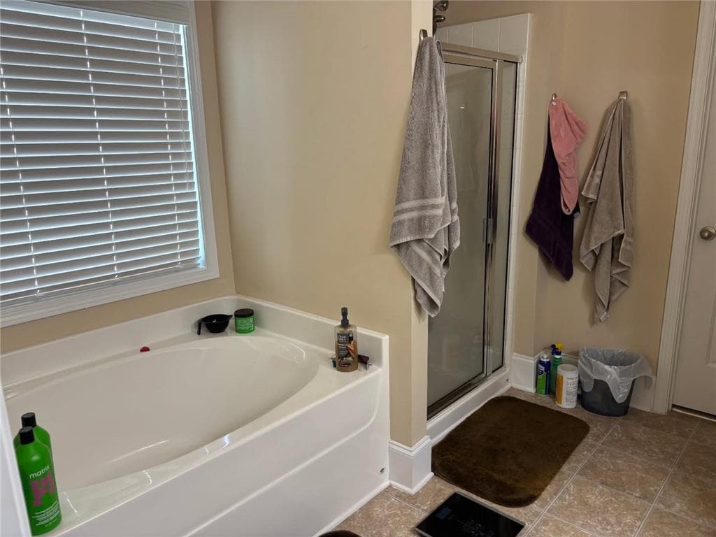 3 bedroom, 2 bathroom, 1,750 sq ft single family residence under contract at 6388 Lemongrass Drive, Columbus, GA 31907 — photo 6