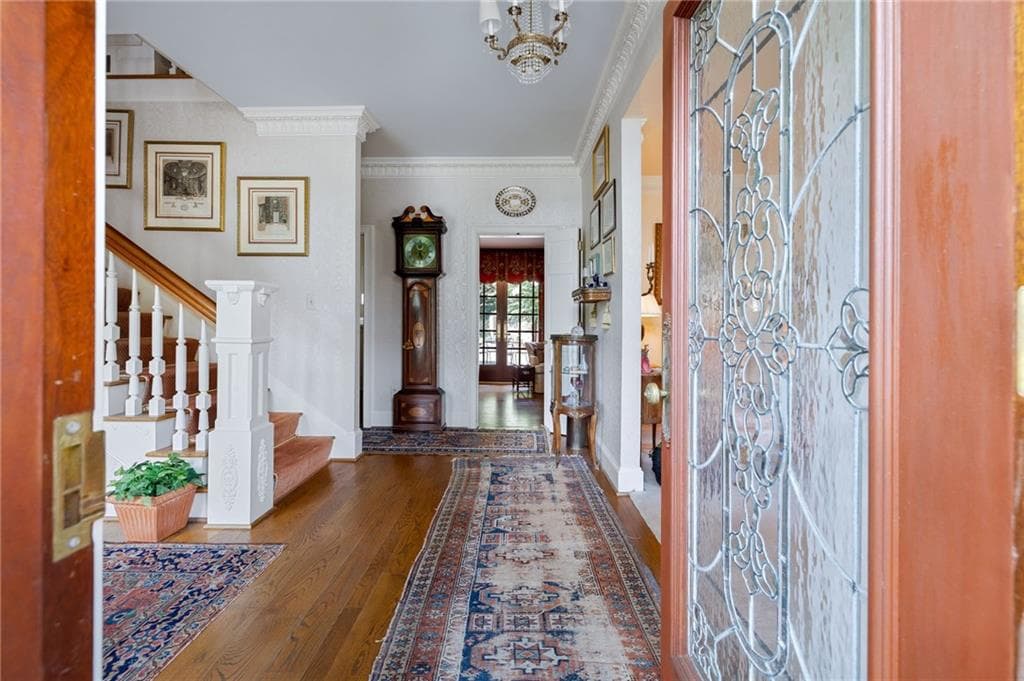4 bedroom, 4 bathroom, 5,375 sq ft single family residence for sale at 885 Glenwood Drive, Gainesville, GA 30501 — photo 6