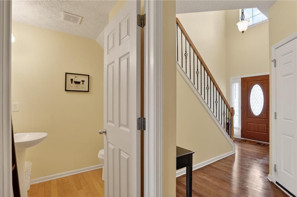 3 bedroom, 3 bathroom, 1,783 sq ft townhouse for rent at 5556 Cascade Run, Atlanta, GA 30336 for $2,550 a month — photo 4