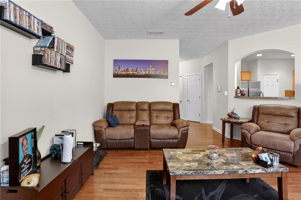 3 bedroom, 3 bathroom, 1,783 sq ft townhouse for rent at 5556 Cascade Run, Atlanta, GA 30336 for $2,550 a month — photo 8