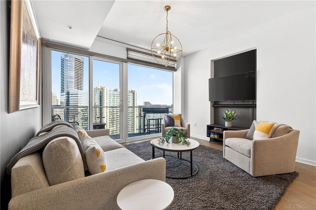 2 bedroom, 2 bathroom, 1,262 sq ft condominium for sale at 3325 Piedmont Road 2407, Atlanta, GA 30305 — photo 7