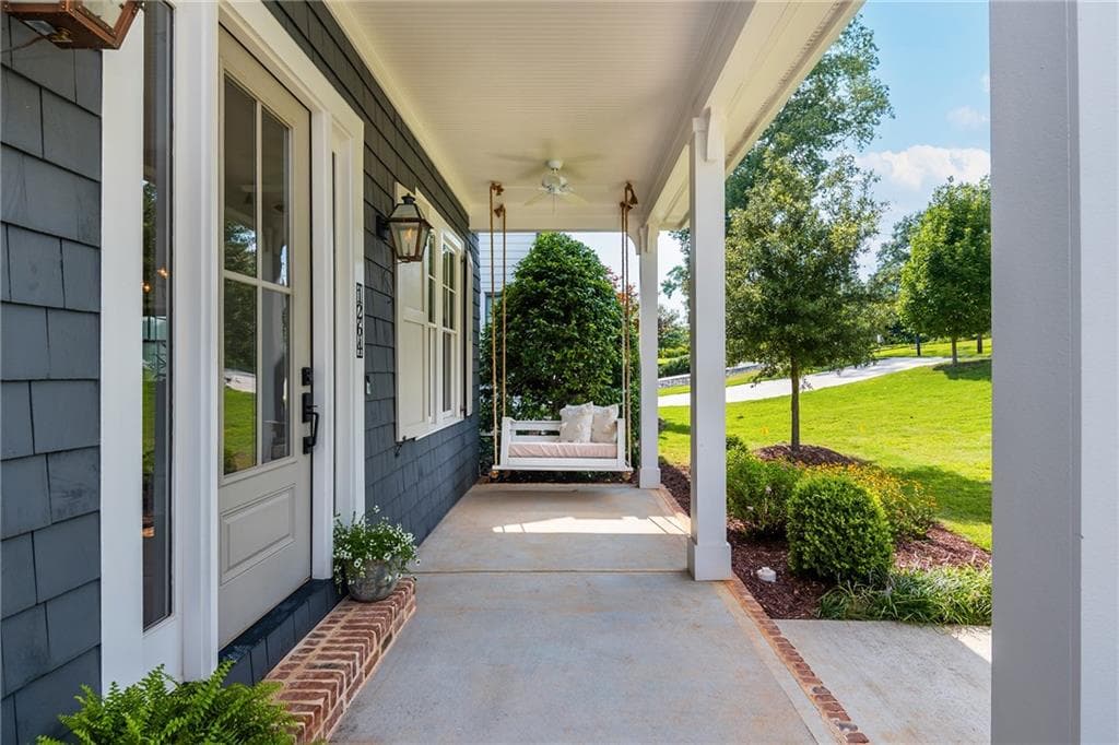 5 bedroom, 4 bathroom, 3,364 sq ft single family residence under contract at 1264 Hayes Drive, Smyrna, GA 30080 — photo 3