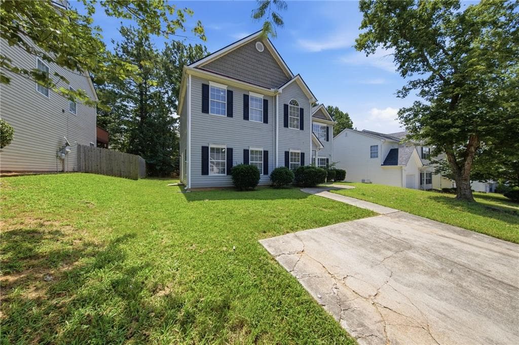 3 bedroom, 3 bathroom, 1,786 sq ft single family residence under contract at 4516 Swan Trace, Union City, GA 30349 — photo 3