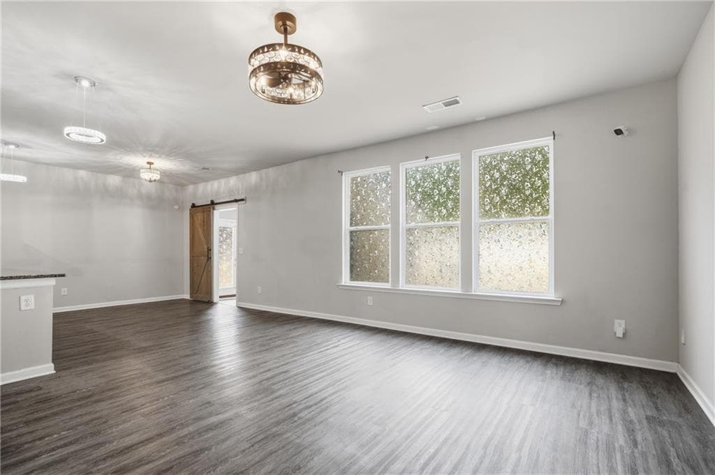 5 bedroom, 3 bathroom, 2,062 sq ft single family residence for sale at 145 Hunts Mill Circle, Griffin, GA 30224 — photo 3