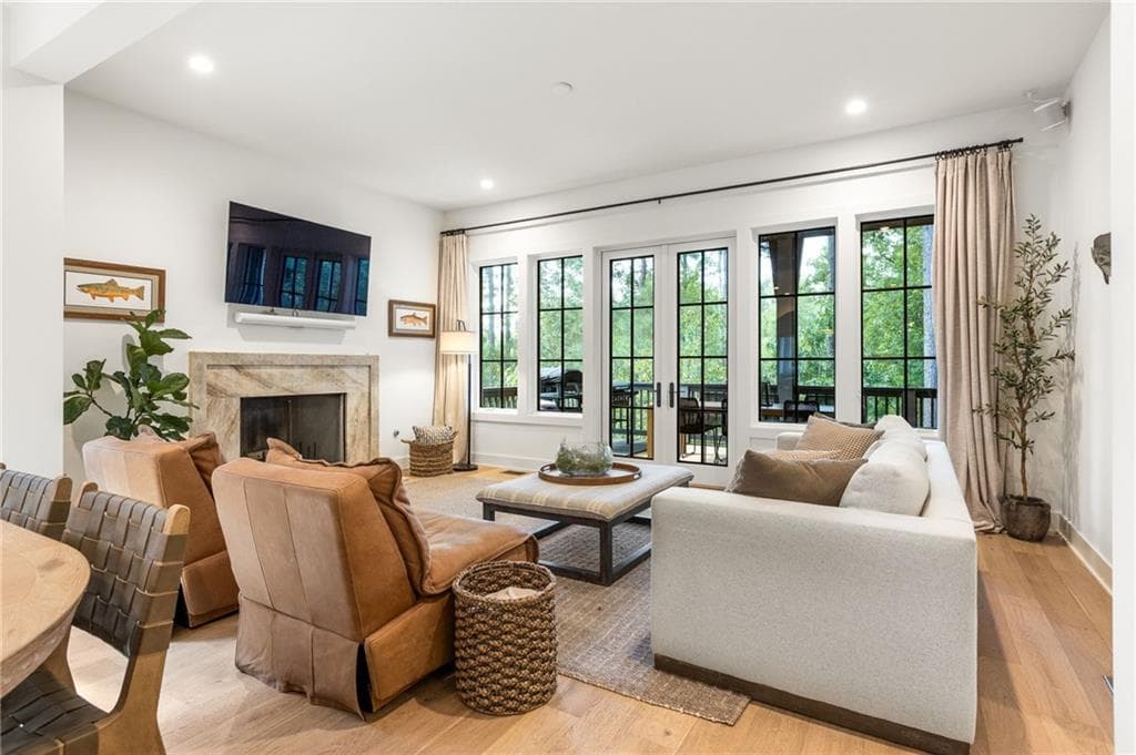4 bedroom, 5 bathroom, 3,813 sq ft single family residence for sale at 1120 Mado Loop, Chattahoochee Hills, GA 30268 — photo 4