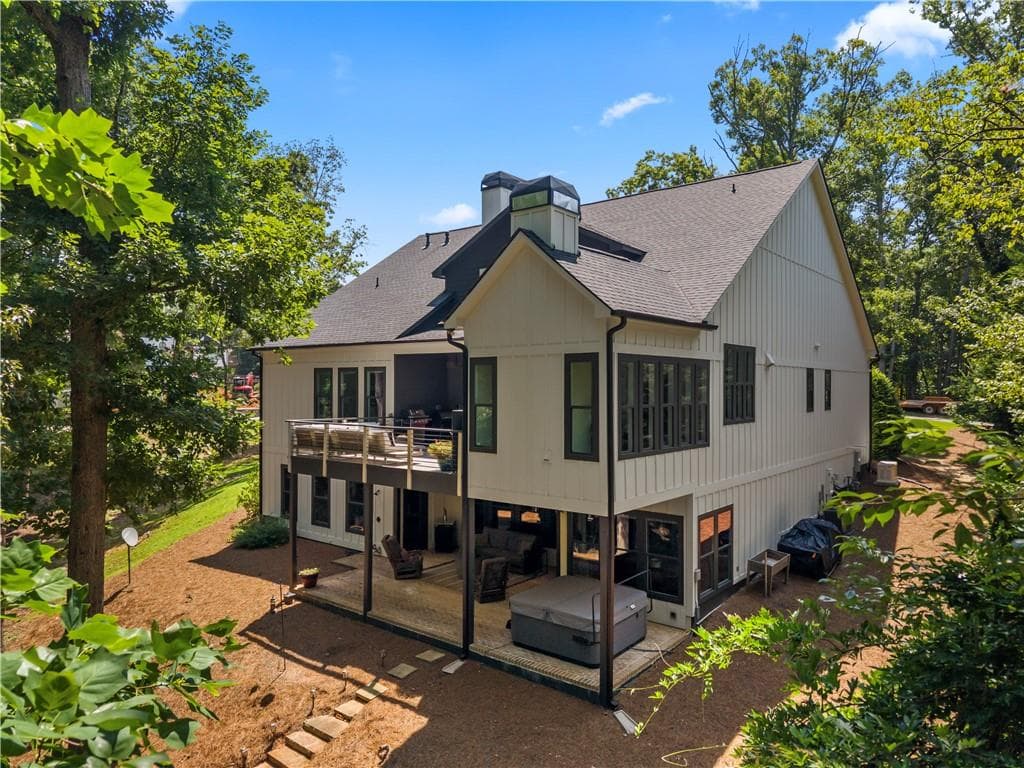 4 bedroom, 5 bathroom, 5,600 sq ft single family residence for sale at 6014 Warpath Road, Flowery Branch, GA 30542 — photo 3