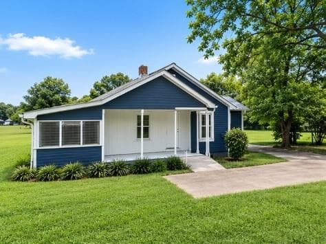 3 bedroom, 1 bathroom, 1,044 sq ft single family residence for rent at 106 Noland Street, Adairsville, GA 30103 for $1,500 a month — photo 2