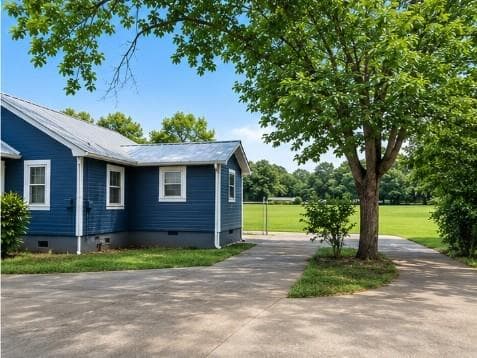 3 bedroom, 1 bathroom, 1,044 sq ft single family residence for rent at 106 Noland Street, Adairsville, GA 30103 for $1,500 a month — photo 4